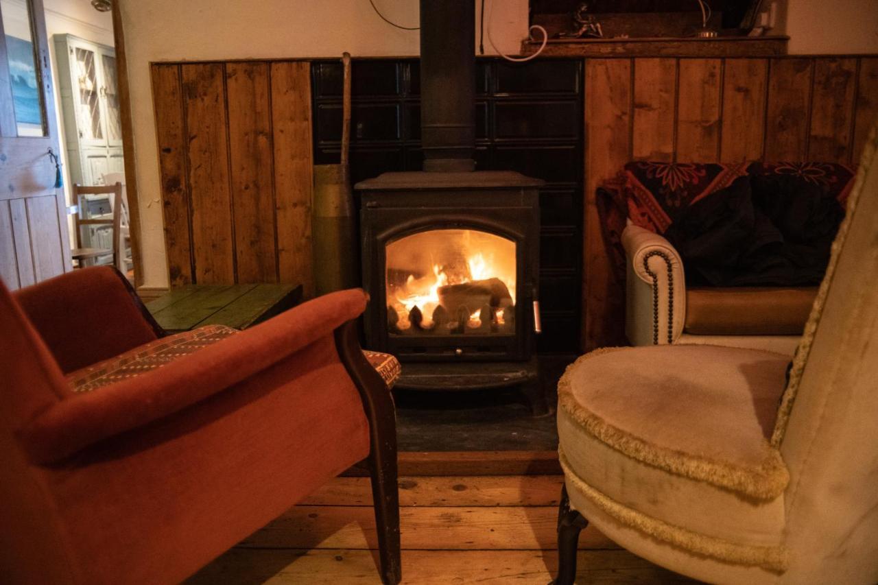 The Rum Shack Manorbier Castle Inn Exterior photo